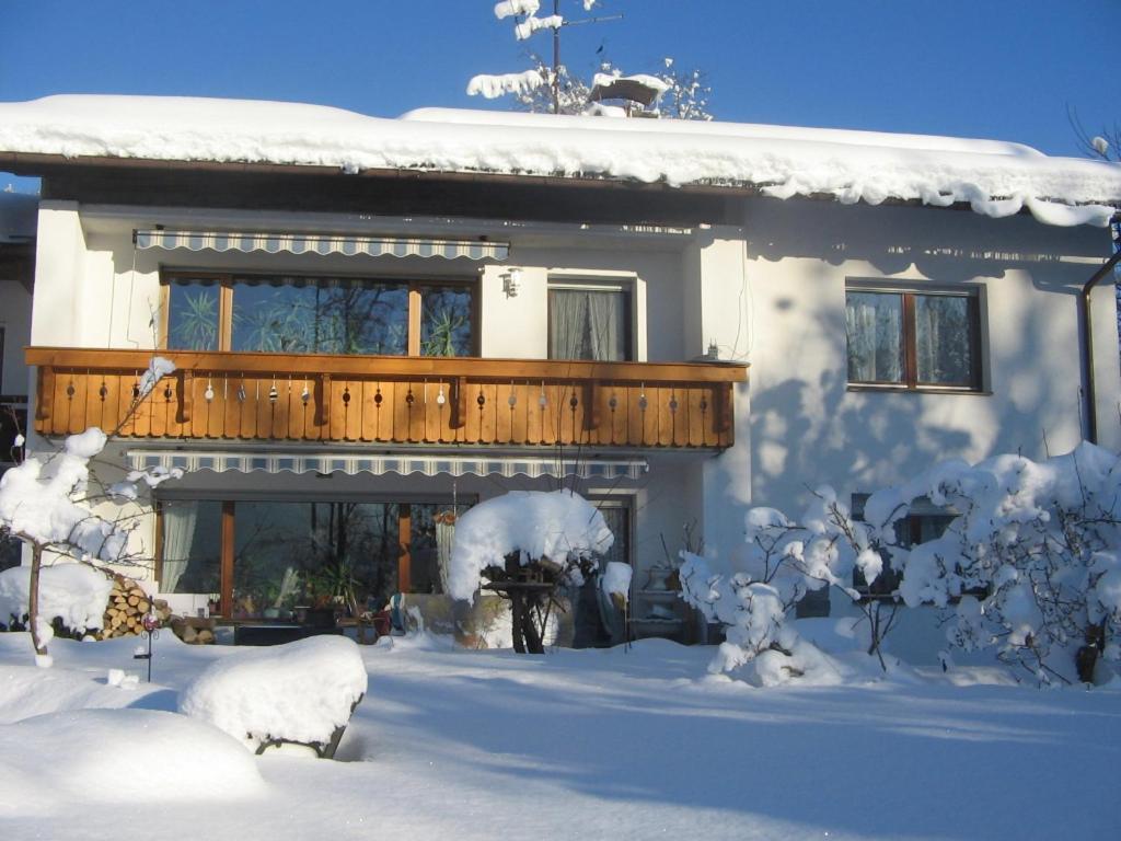 Апартаменты Ferienwohung Haus Renn Бишофсвизен Экстерьер фото